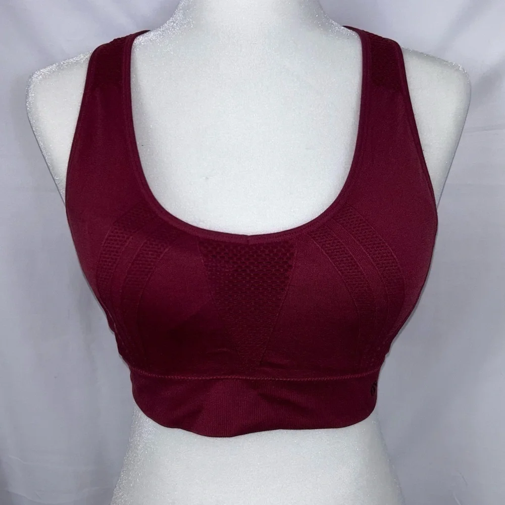 Marika Sports Bra Seamless Dry-Wik Racerback Removeable Cup Sports Bra Mesh Vent